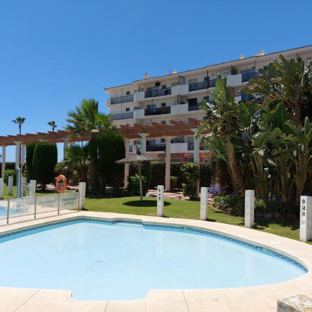 Penthouse in San Luis de Sabinillas-12
