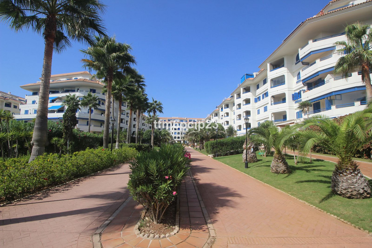Tussenverdieping Appartement in San Luis de Sabinillas-1