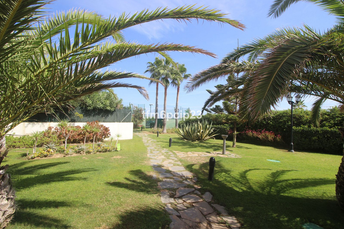 Tussenverdieping Appartement in San Luis de Sabinillas-11