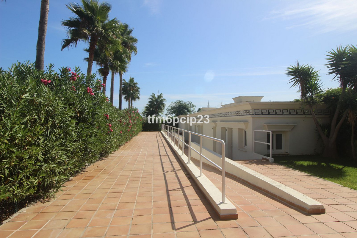 Tussenverdieping Appartement in San Luis de Sabinillas-15