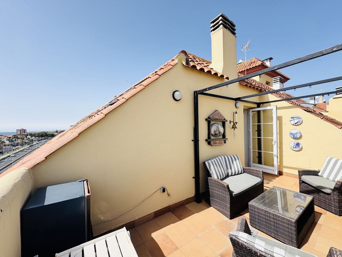Penthouse in San Luis de Sabinillas-1