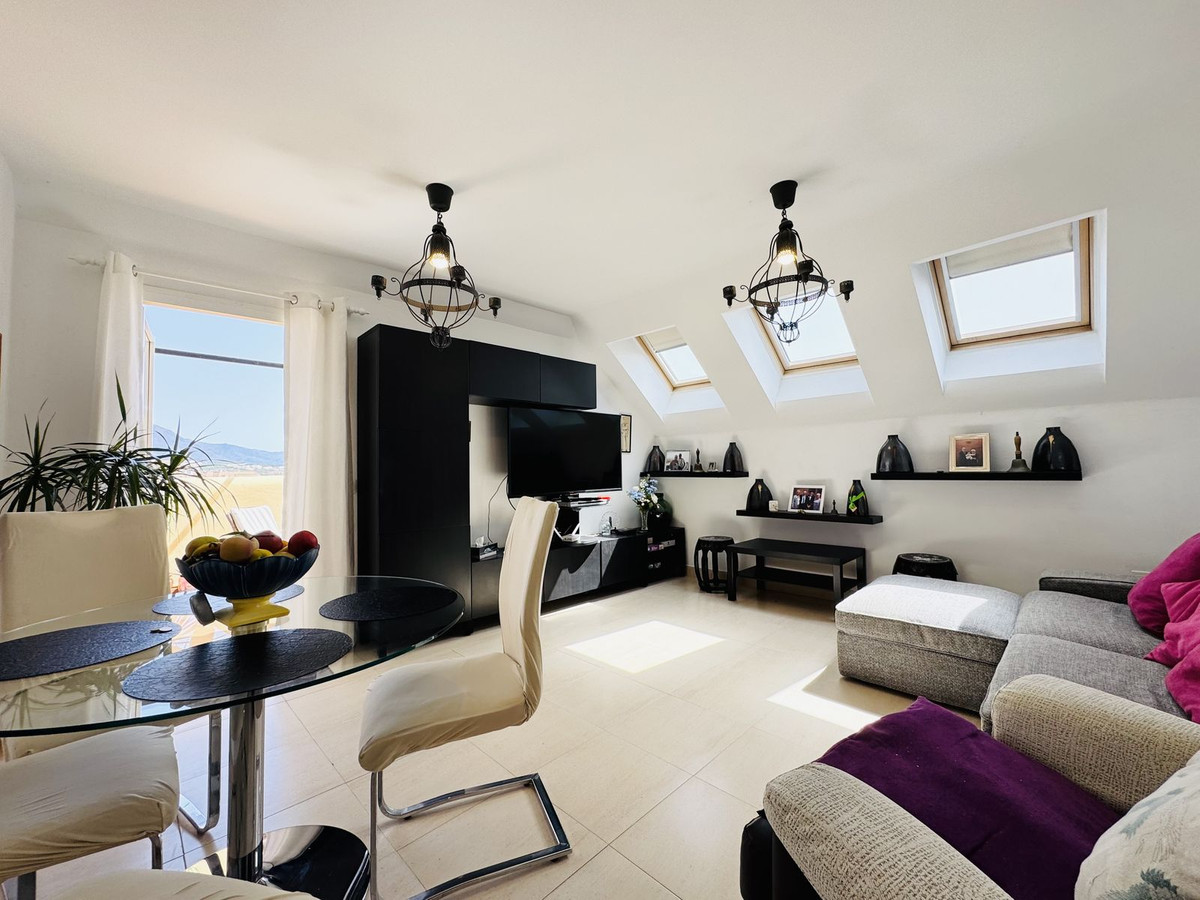 Penthouse in San Luis de Sabinillas-10