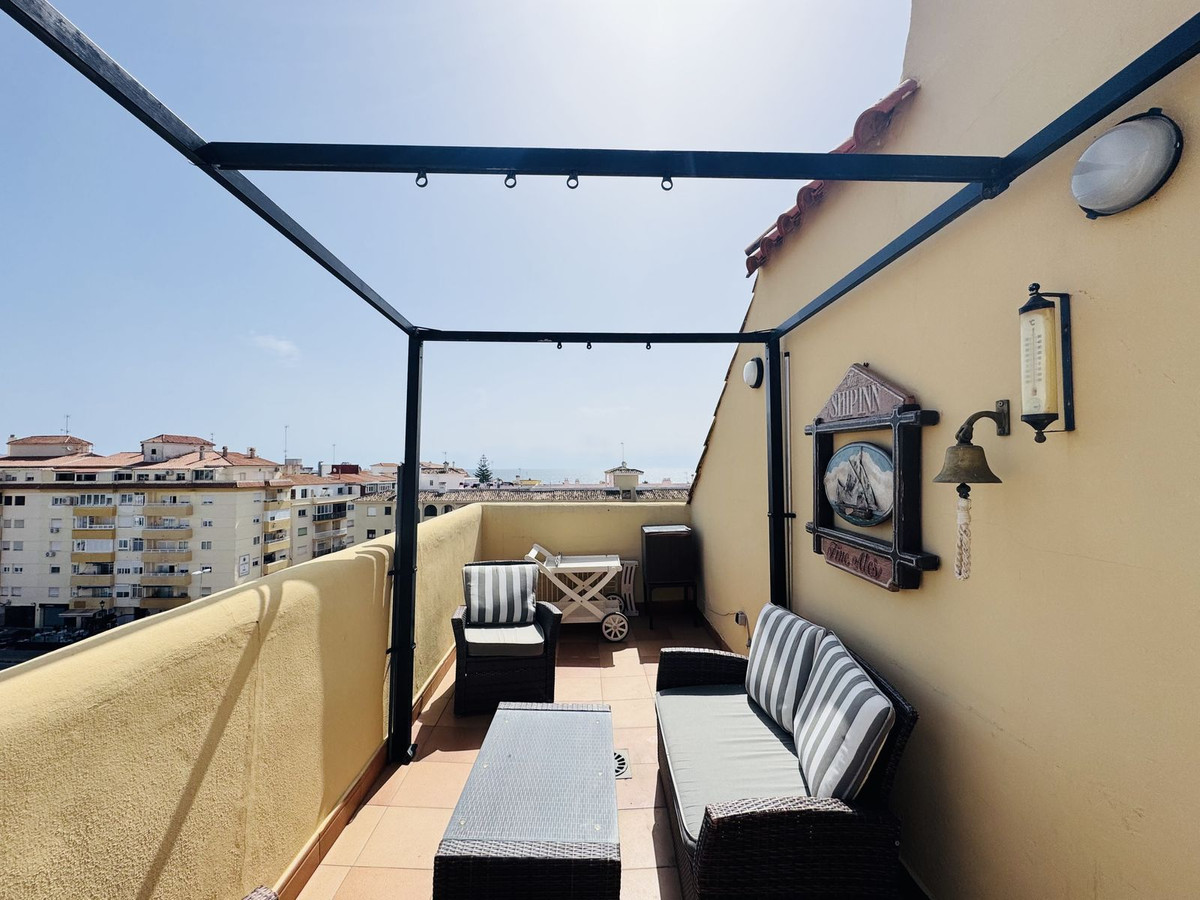 Penthouse in San Luis de Sabinillas-12