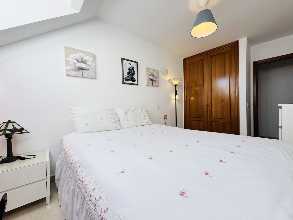 Penthouse in San Luis de Sabinillas-21