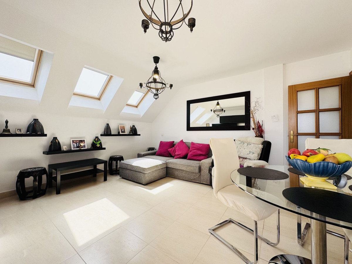 Penthouse in San Luis de Sabinillas-8