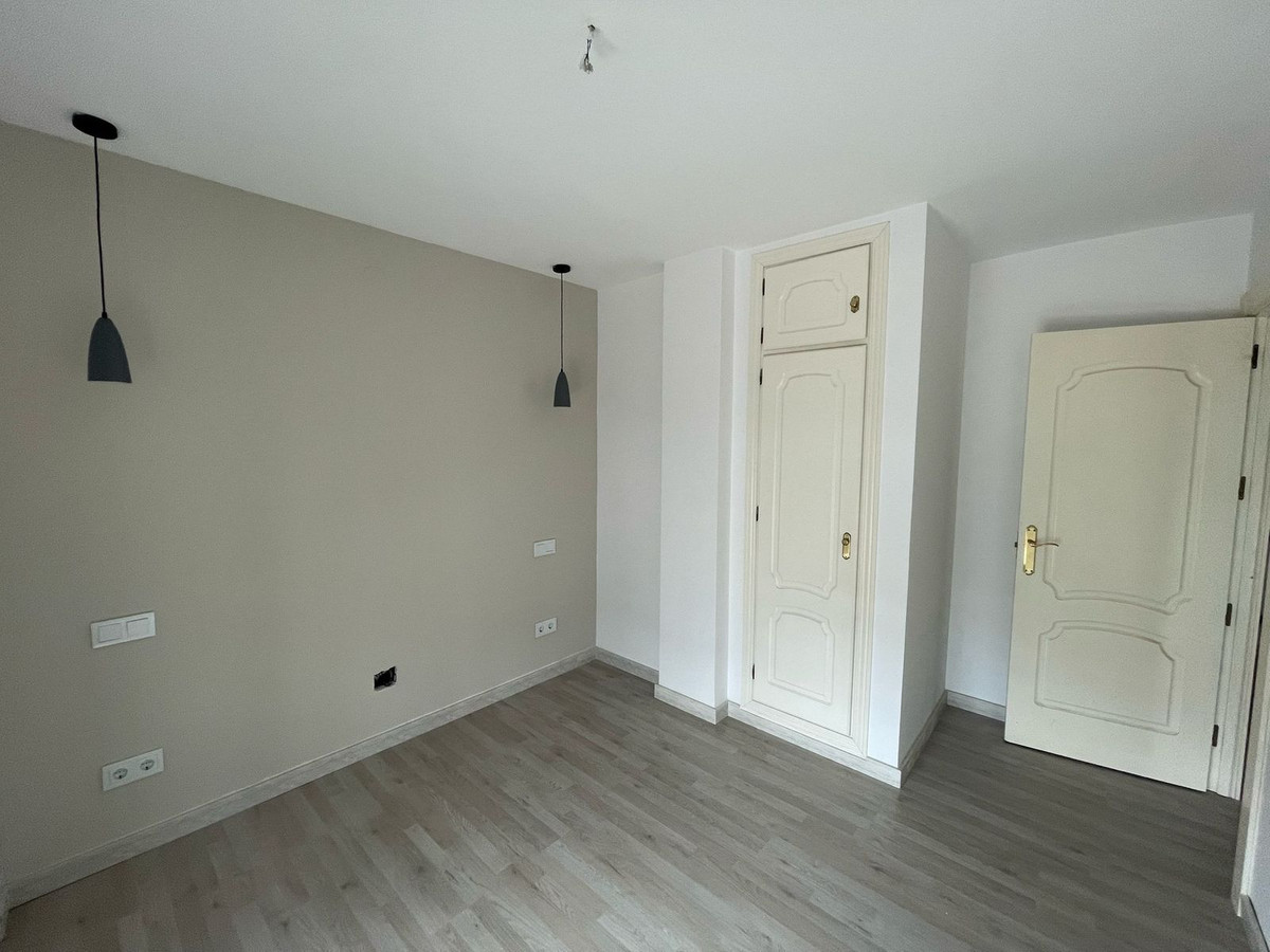 Begane grond appartement in San Luis de Sabinillas-10