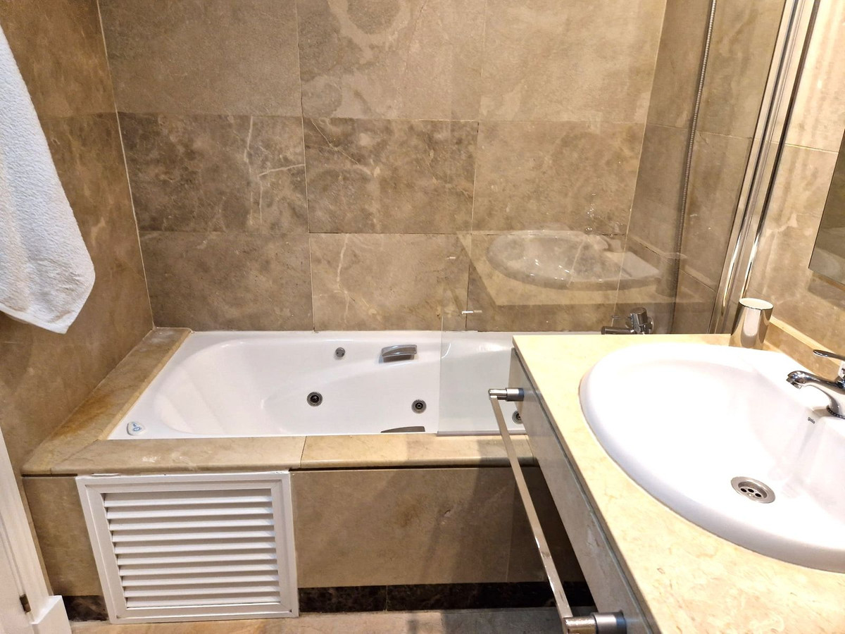 Tussenverdieping Appartement in San Luis de Sabinillas-22