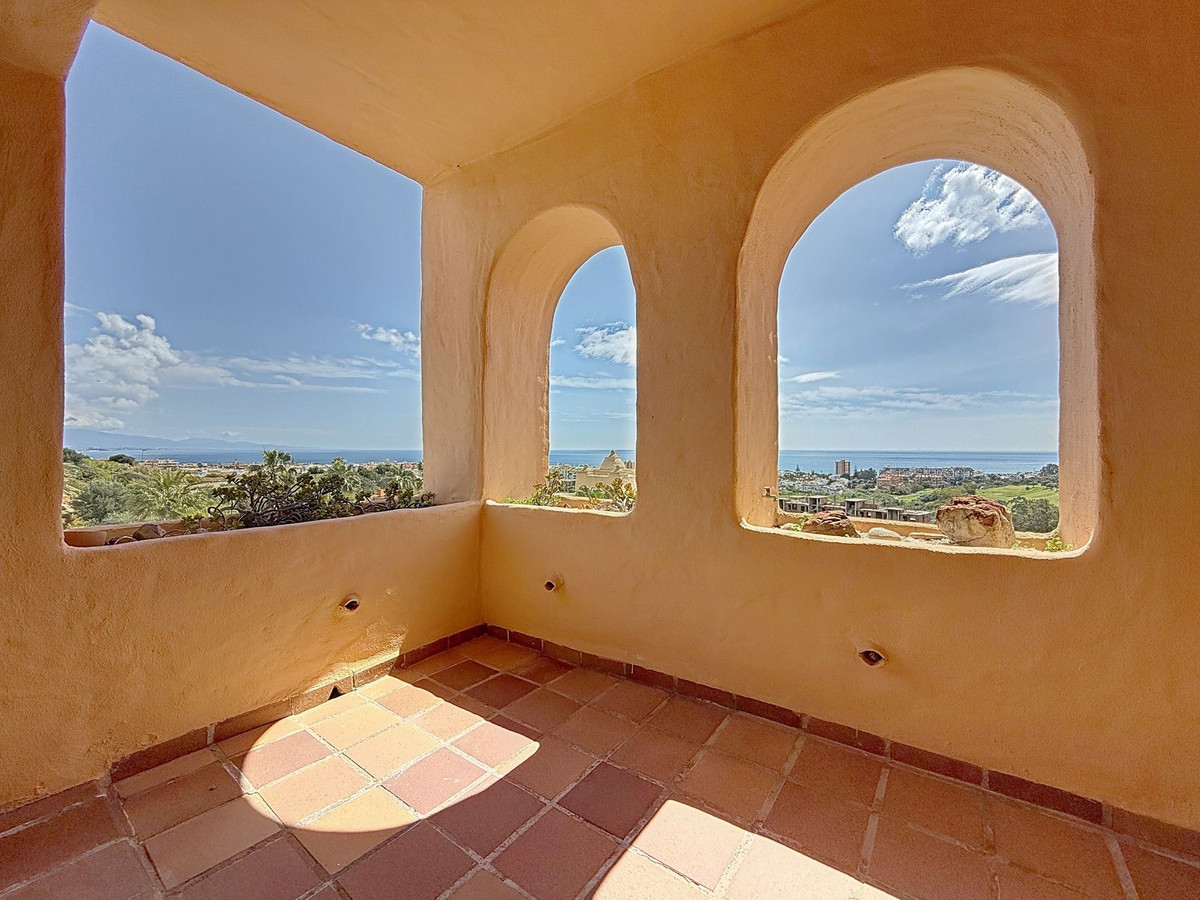 Appartement te koop in San Luis de Sabinillas | 2 slaapkamers H5071108