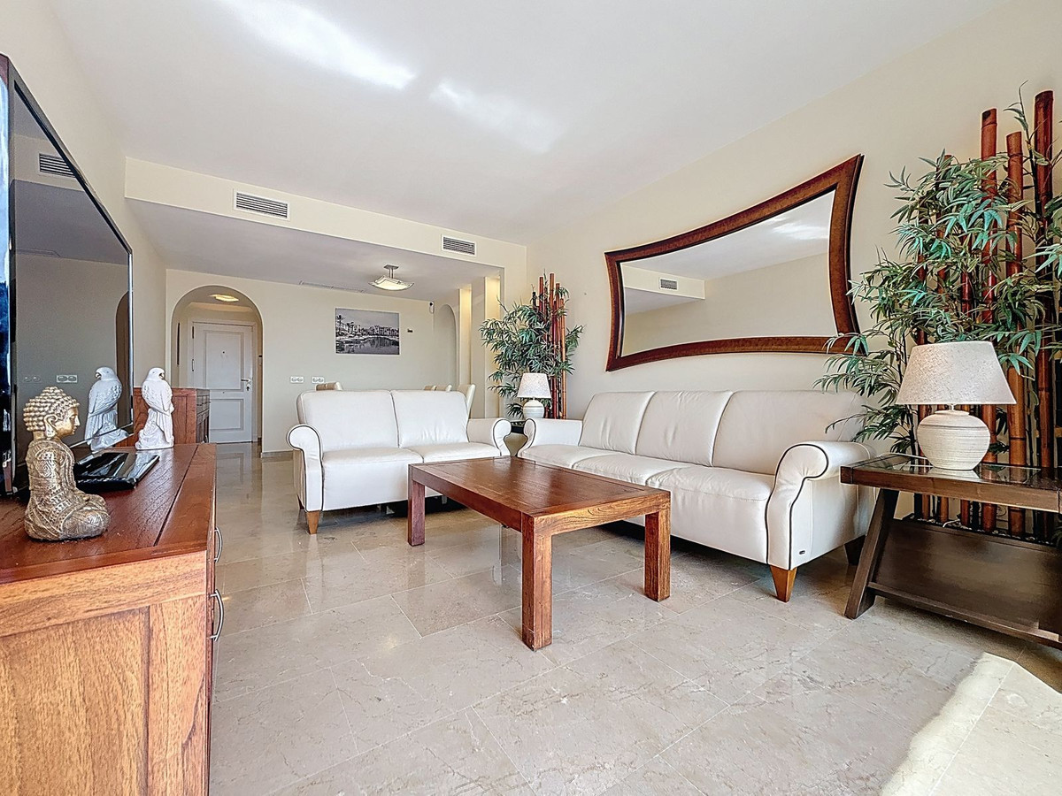 Appartement te koop in San Luis de Sabinillas | 2 slaapkamers H5071108