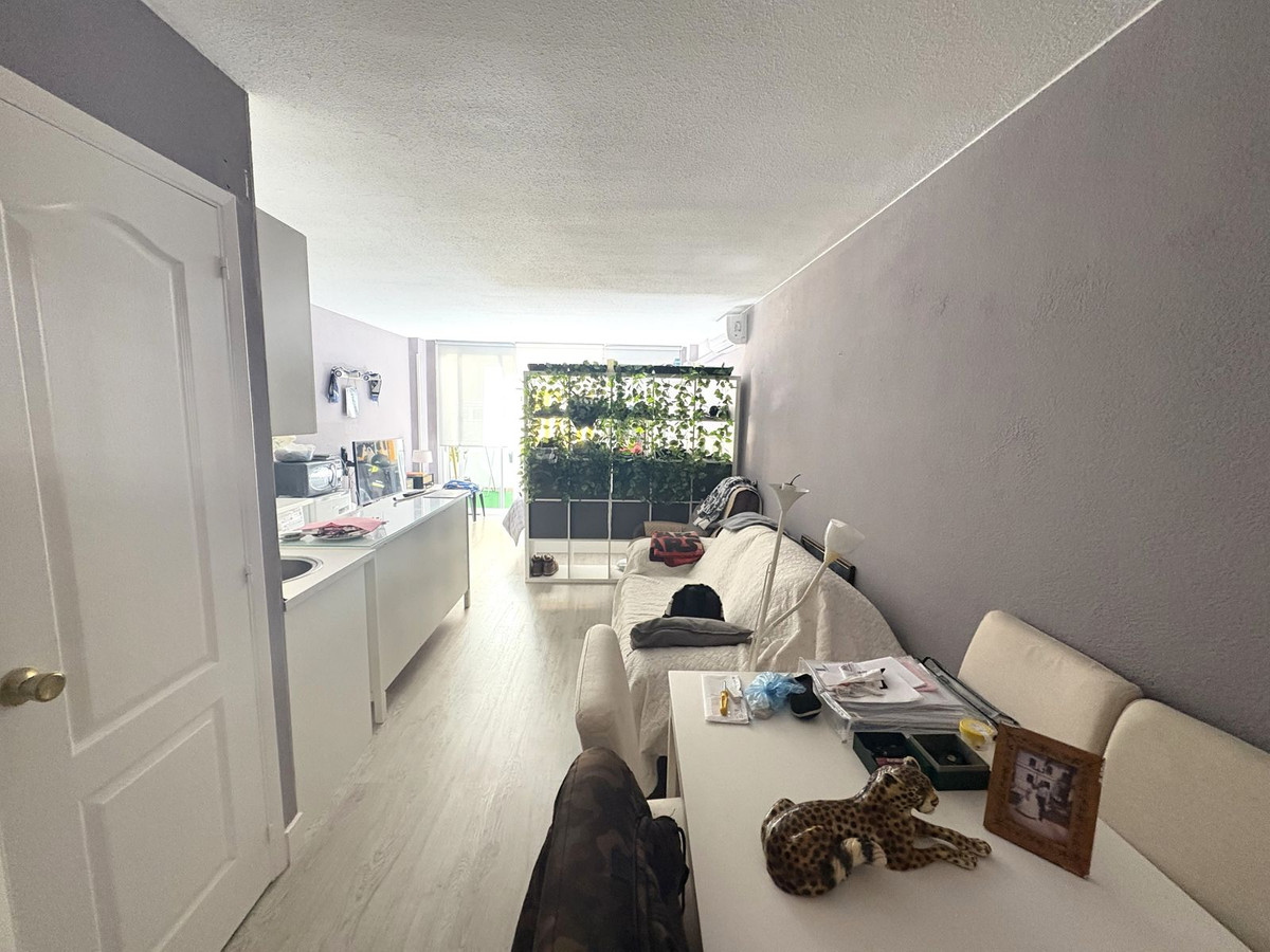Appartement te koop in San Luis de Sabinillas | 0 slaapkamers H5073985