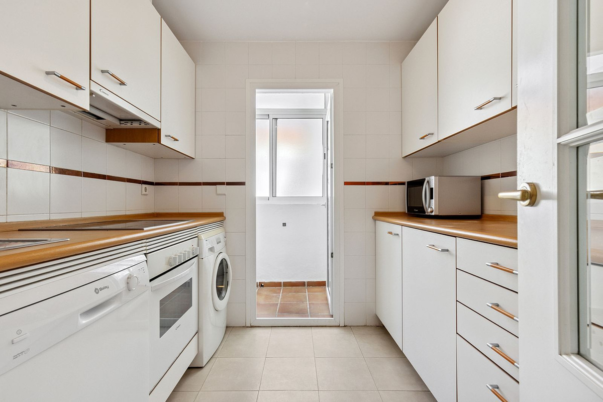 Appartement te koop in San Luis de Sabinillas | 2 slaapkamers H5105452