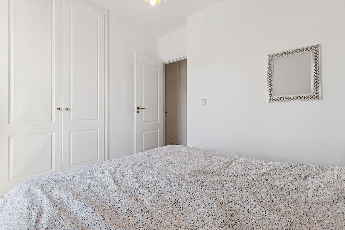 Appartement te koop in San Luis de Sabinillas | 2 slaapkamers H5105452