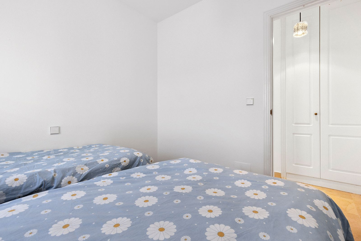 Appartement te koop in San Luis de Sabinillas | 2 slaapkamers H5105452