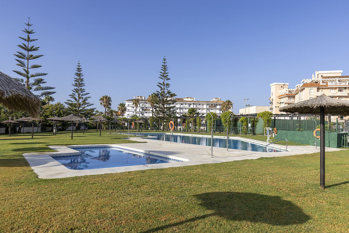 Appartement te koop in San Luis de Sabinillas | 2 slaapkamers H5105452