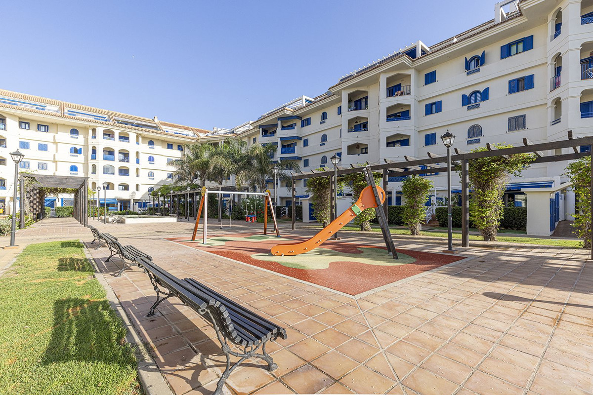 Appartement te koop in San Luis de Sabinillas | 2 slaapkamers H5105452