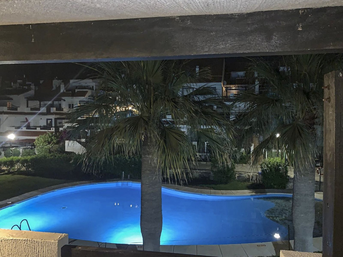 Appartement te koop in San Luis de Sabinillas | 2 slaapkamers H5124007
