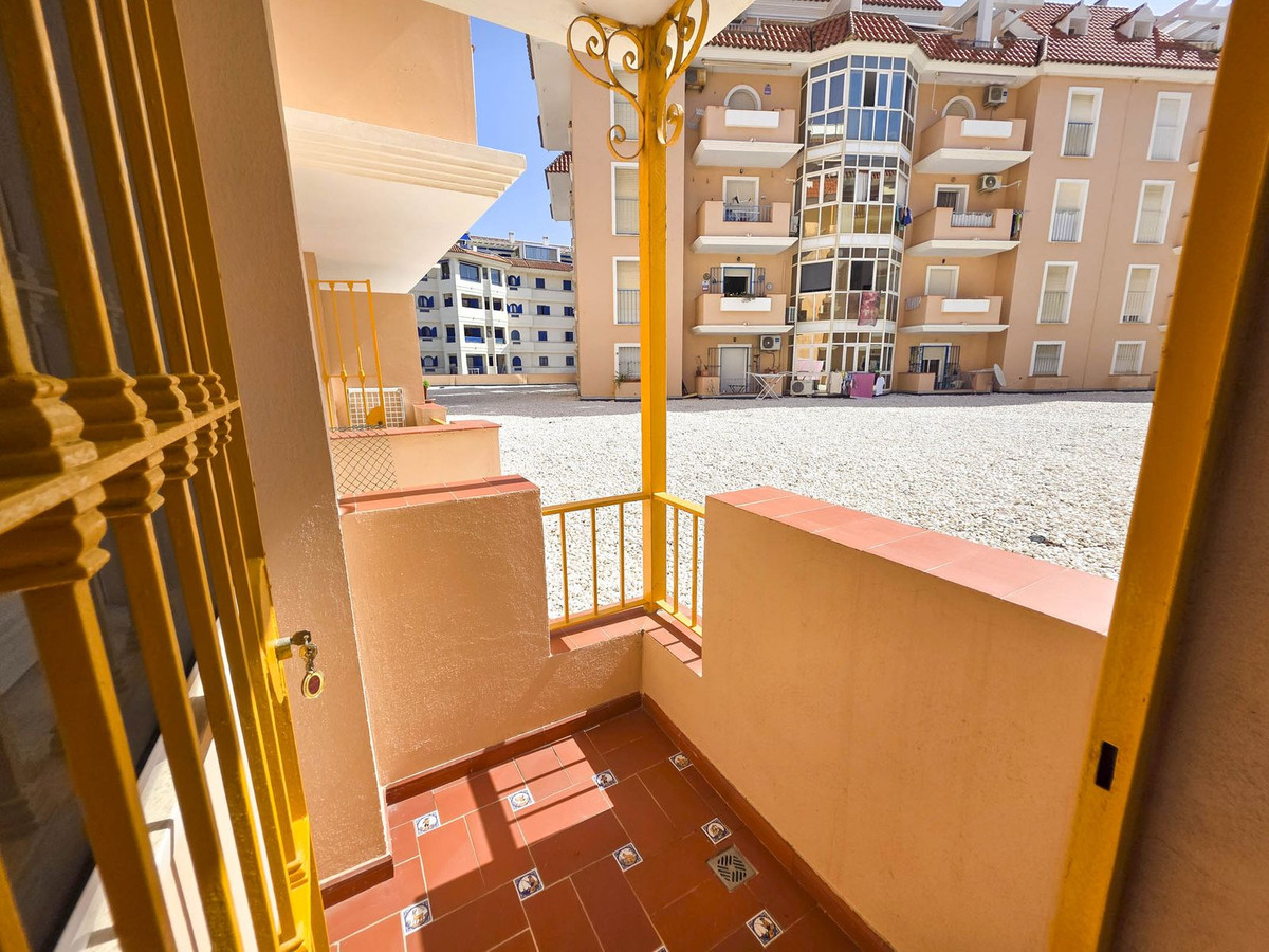 Appartement te koop in San Luis de Sabinillas | 3 slaapkamers H5131678