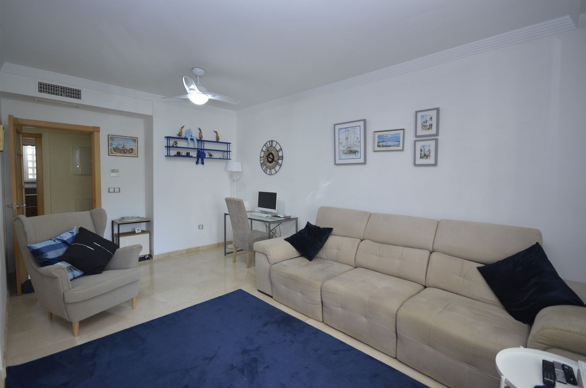 Appartement te koop in San Luis de Sabinillas | 2 slaapkamers H5202631