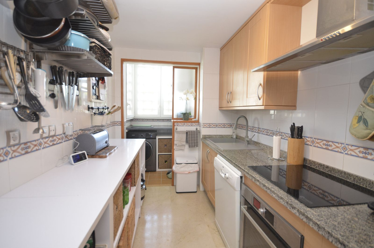 Appartement te koop in San Luis de Sabinillas | 2 slaapkamers H5202631