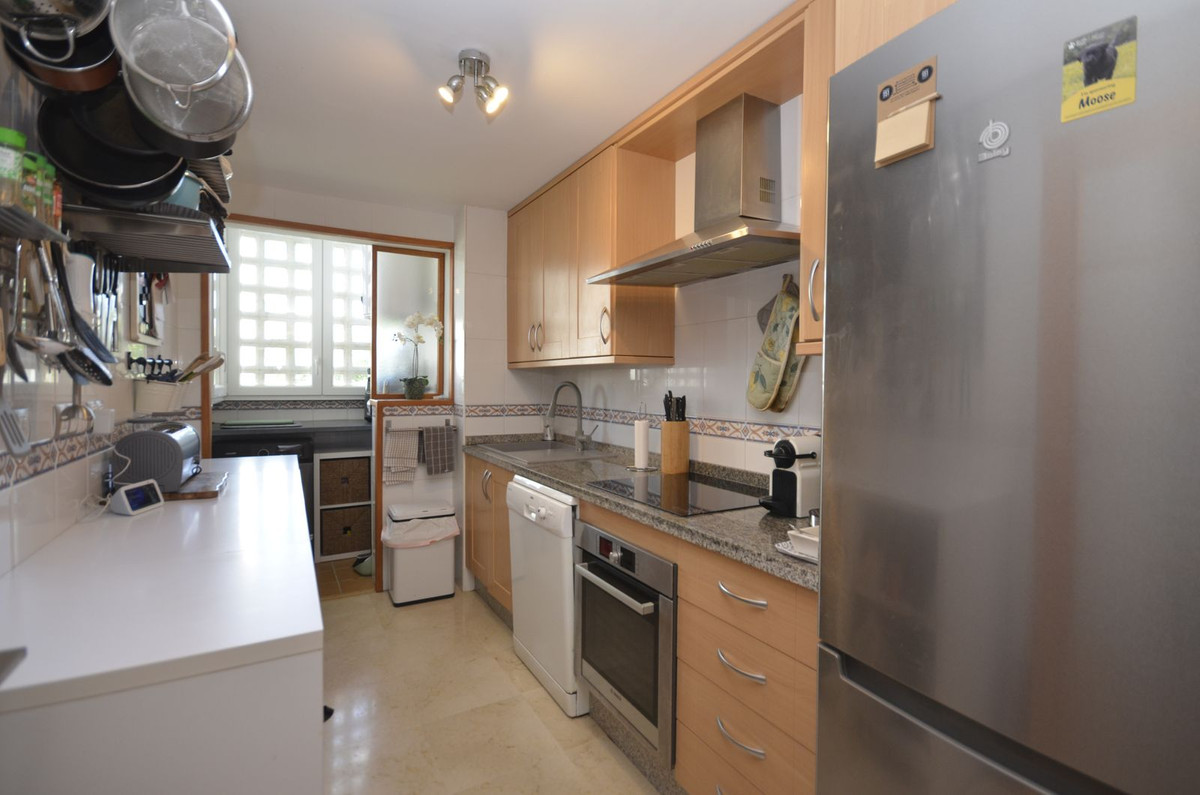 Appartement te koop in San Luis de Sabinillas | 2 slaapkamers H5202631