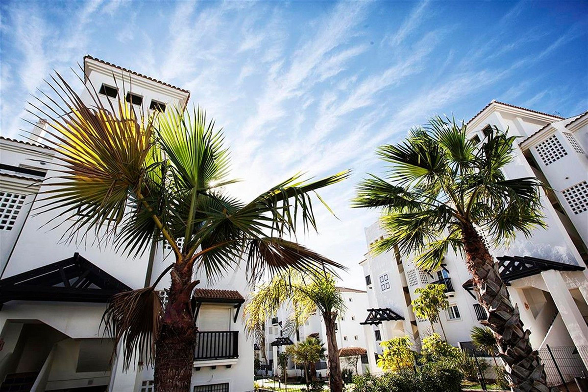 Appartement te koop in San Luis de Sabinillas | 2 slaapkamers H5202631