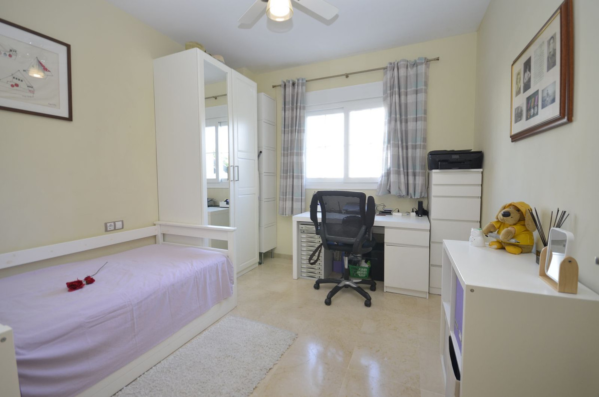 Appartement te koop in San Luis de Sabinillas | 2 slaapkamers H5202631