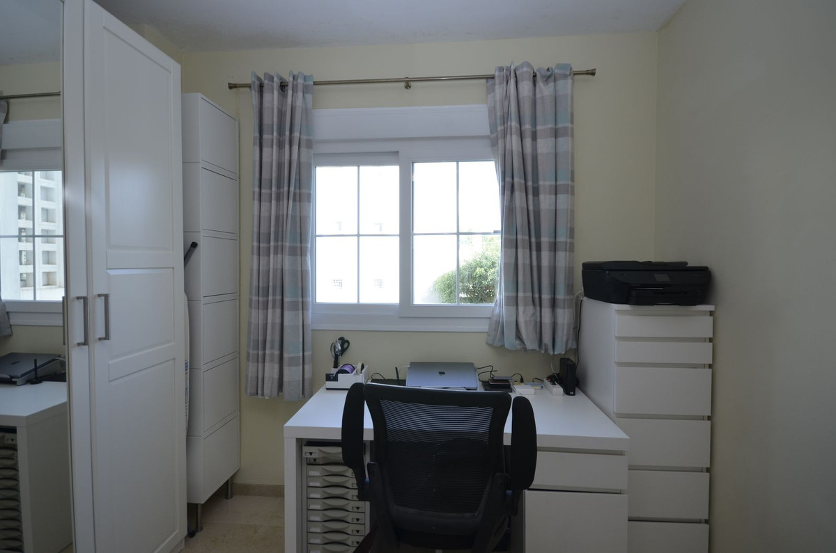 Appartement te koop in San Luis de Sabinillas | 2 slaapkamers H5202631