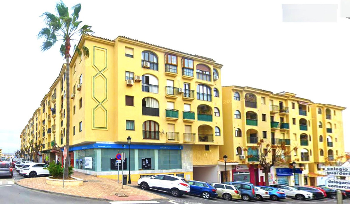 Appartement te koop in San Luis de Sabinillas | 4 slaapkamers H5231527