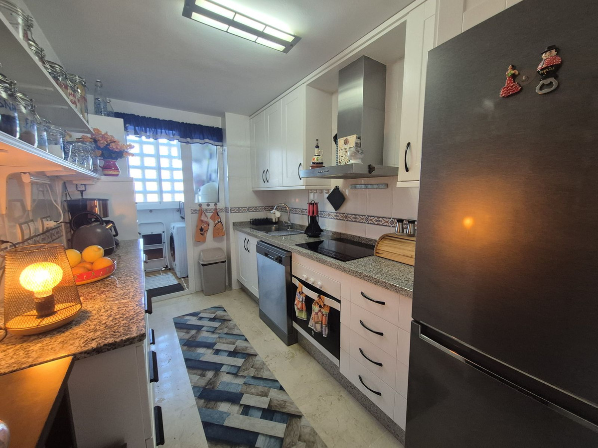 Appartement te koop in San Luis de Sabinillas | 2 slaapkamers H5232127