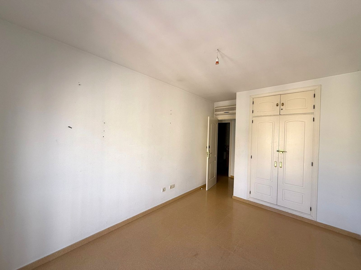 Appartement te koop in San Luis de Sabinillas | 2 slaapkamers H5292244