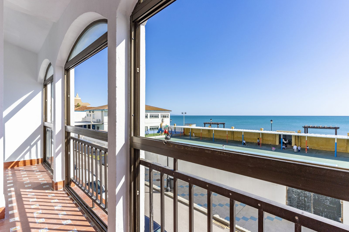 Appartement te koop in San Luis de Sabinillas | 4 slaapkamers H5330626