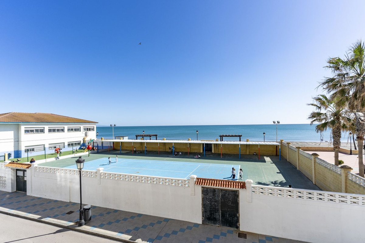 Appartement te koop in San Luis de Sabinillas | 4 slaapkamers H5330626