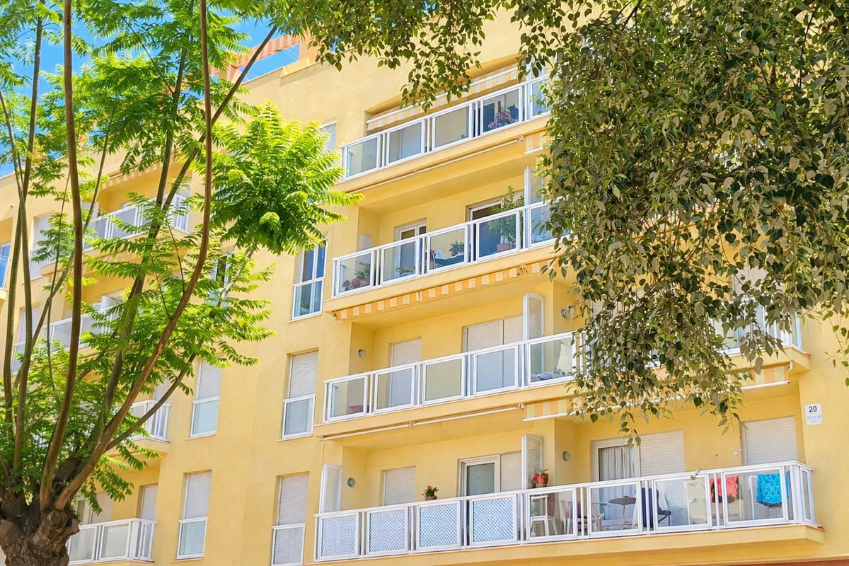 Appartement te koop in San Luis de Sabinillas | 2 slaapkamers H5350771