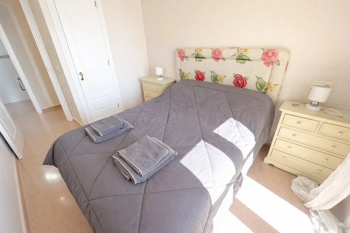 Appartement te koop in San Luis de Sabinillas | 2 slaapkamers H5350771