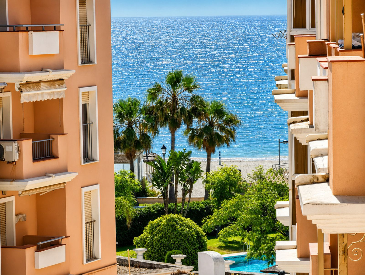 Appartement te koop in San Luis de Sabinillas | 2 slaapkamers H5394283