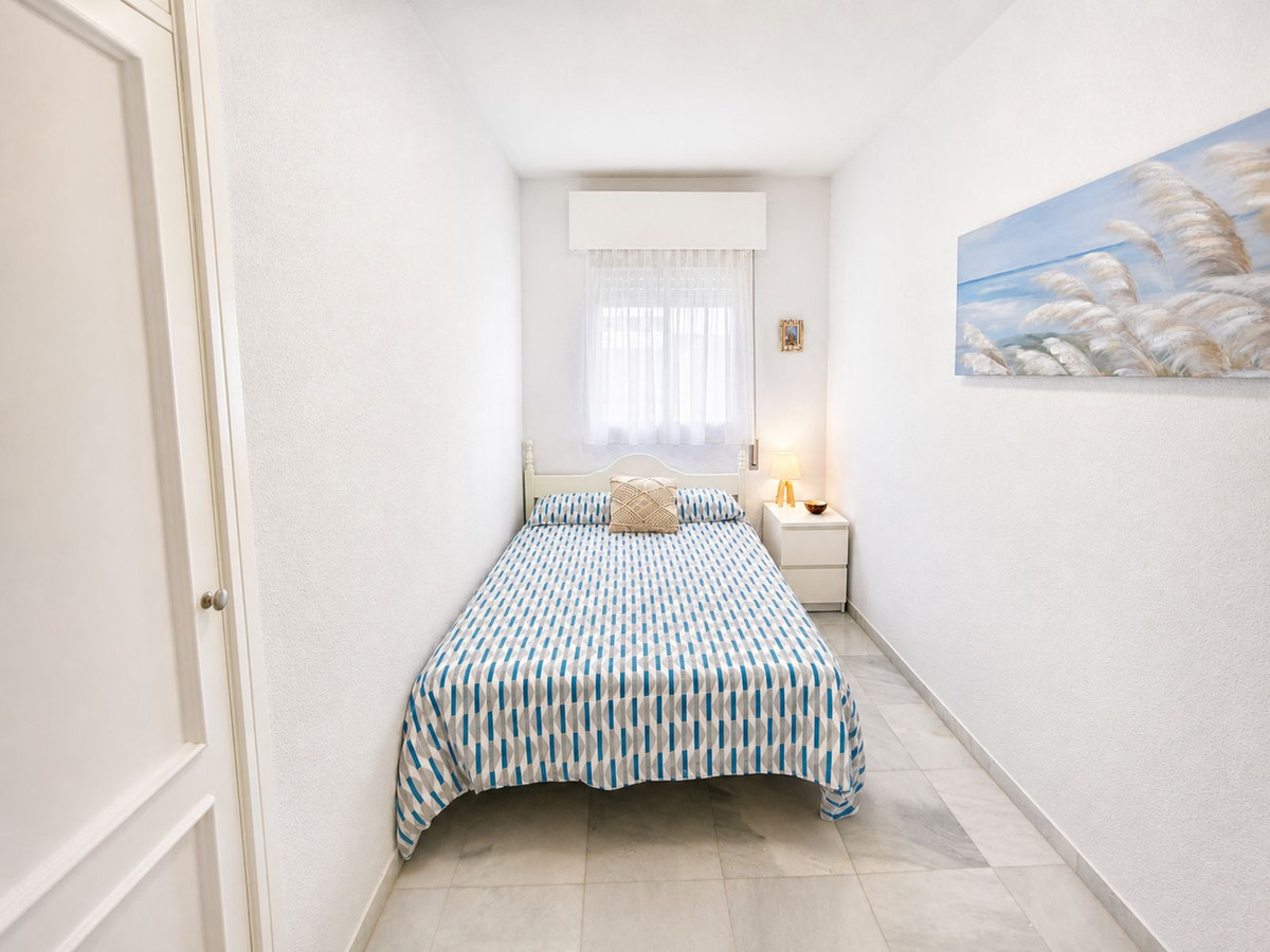 Appartement te koop in San Luis de Sabinillas | 2 slaapkamers H5394283