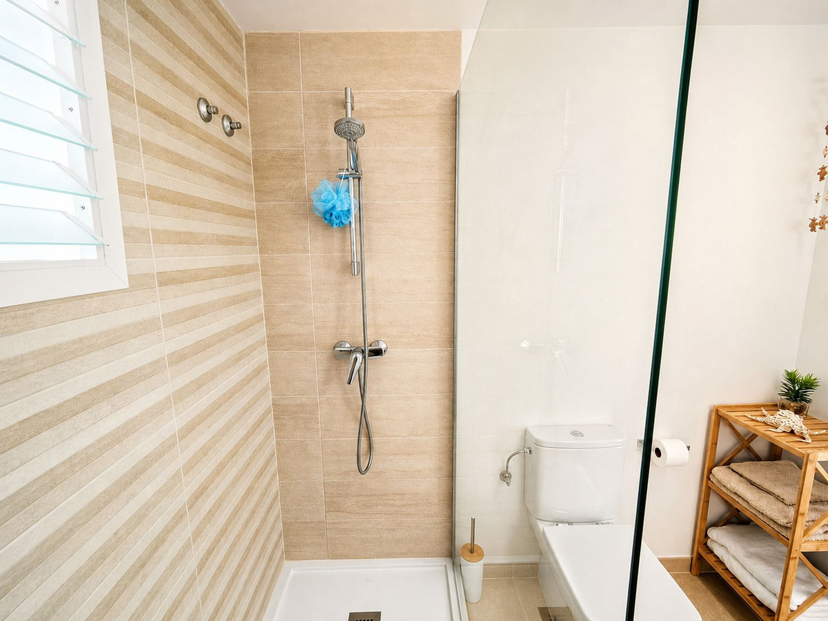 Appartement te koop in San Luis de Sabinillas | 2 slaapkamers H5394283