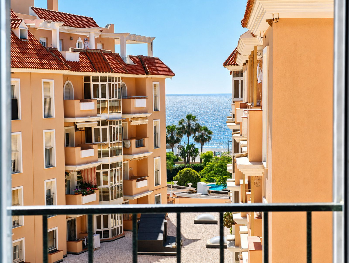 Appartement te koop in San Luis de Sabinillas | 2 slaapkamers H5394283