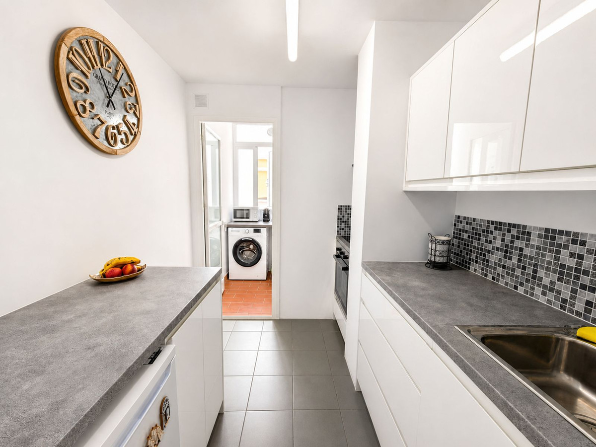 Appartement te koop in San Luis de Sabinillas | 2 slaapkamers H5394283