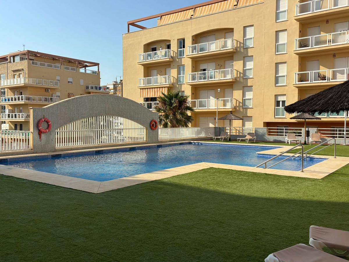 Appartement te koop in San Luis de Sabinillas | 2 slaapkamers H5448283