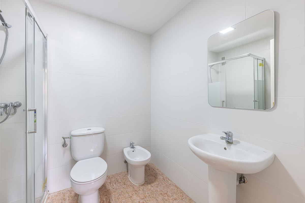 Appartement te koop in San Luis de Sabinillas | 2 slaapkamers H5448283