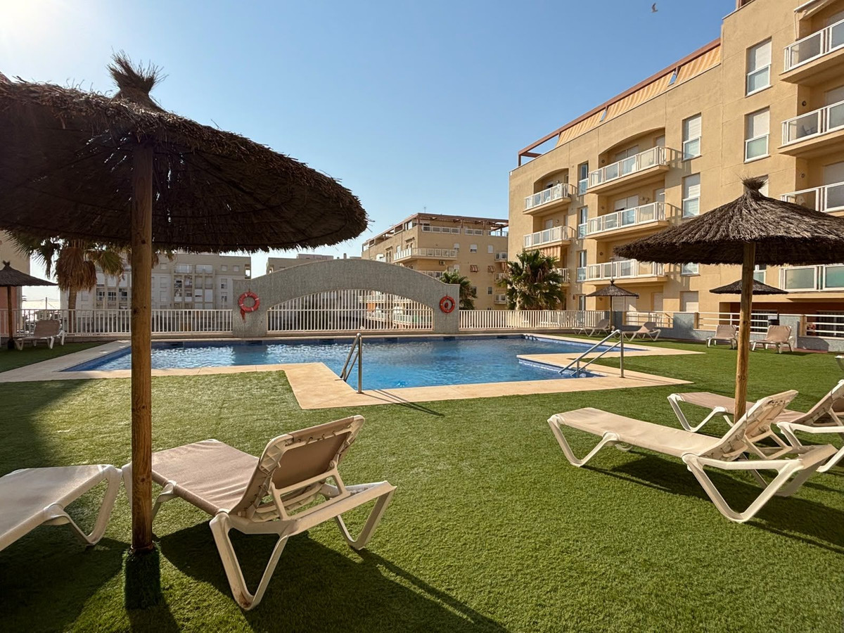 Appartement te koop in San Luis de Sabinillas | 2 slaapkamers H5448283