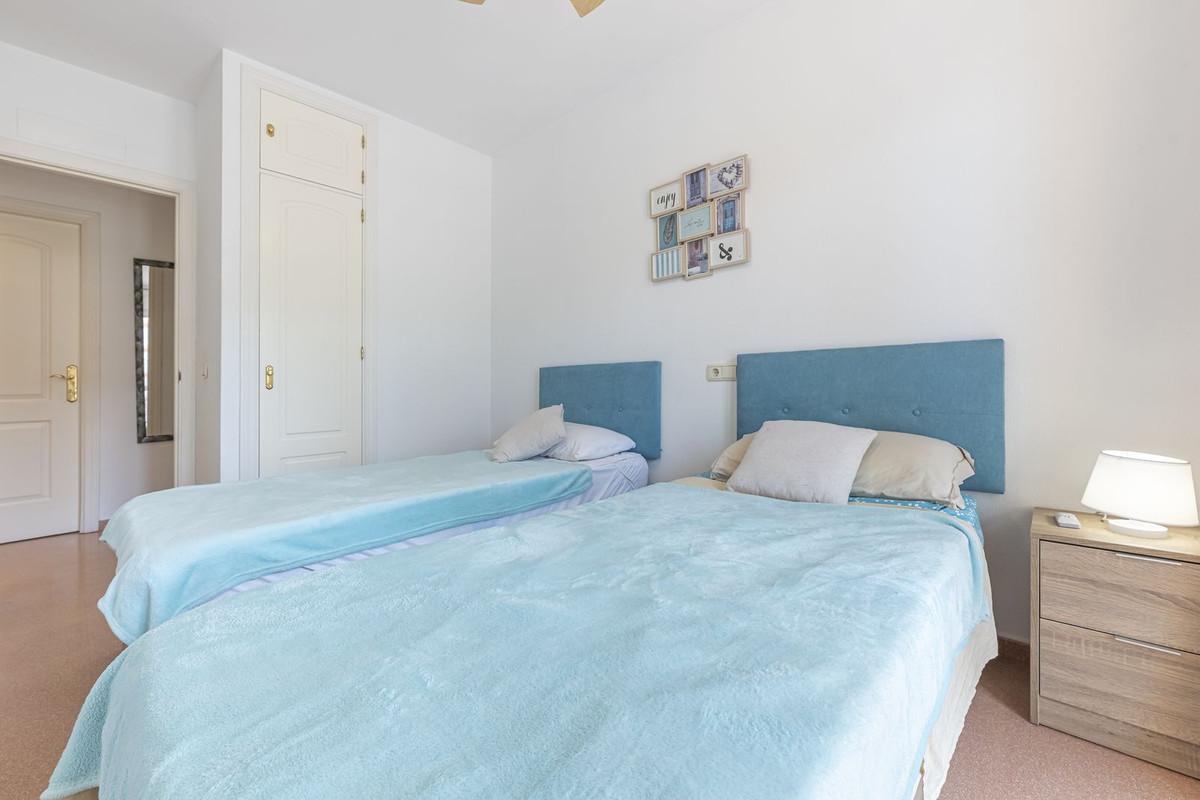 Appartement te koop in San Luis de Sabinillas | 2 slaapkamers H5448283
