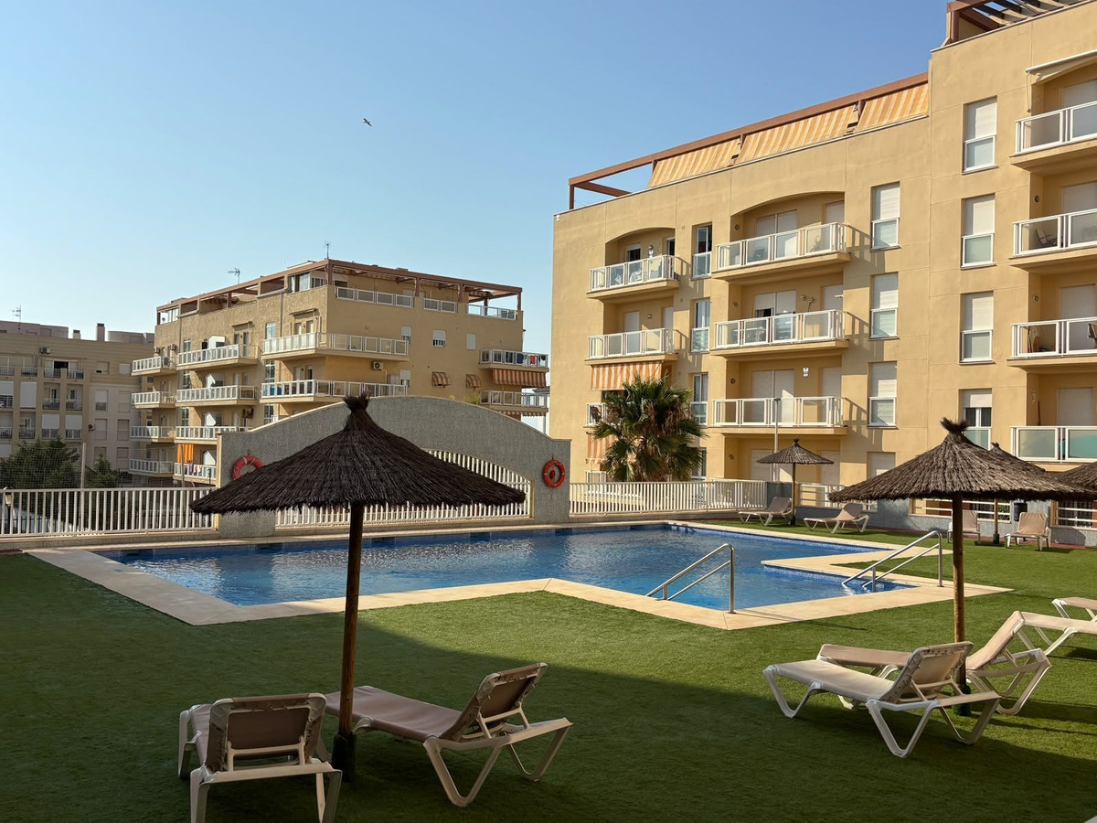 Appartement te koop in San Luis de Sabinillas | 2 slaapkamers H5448283