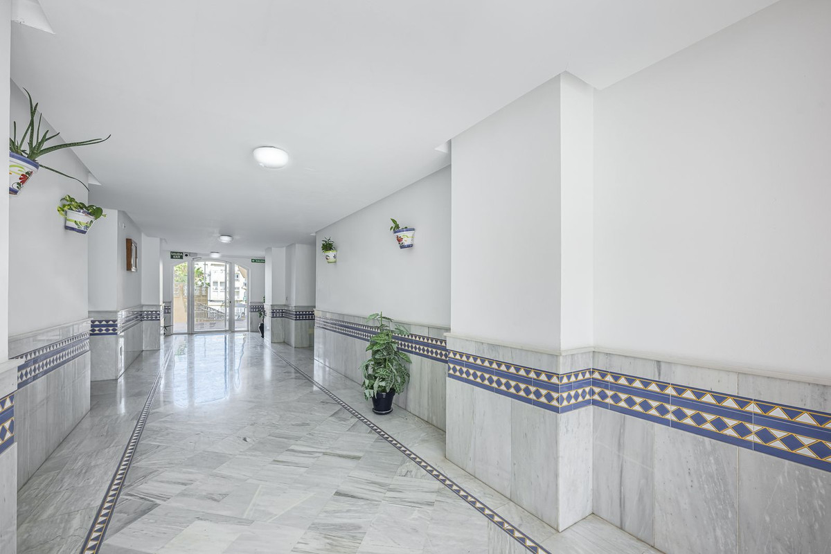 Appartement te koop in San Luis de Sabinillas | 2 slaapkamers H5448283