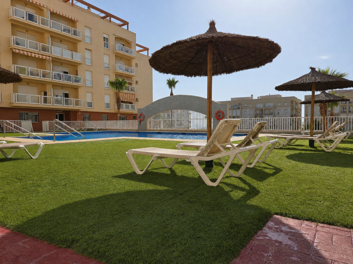 Appartement te koop in San Luis de Sabinillas | 2 slaapkamers H5453524