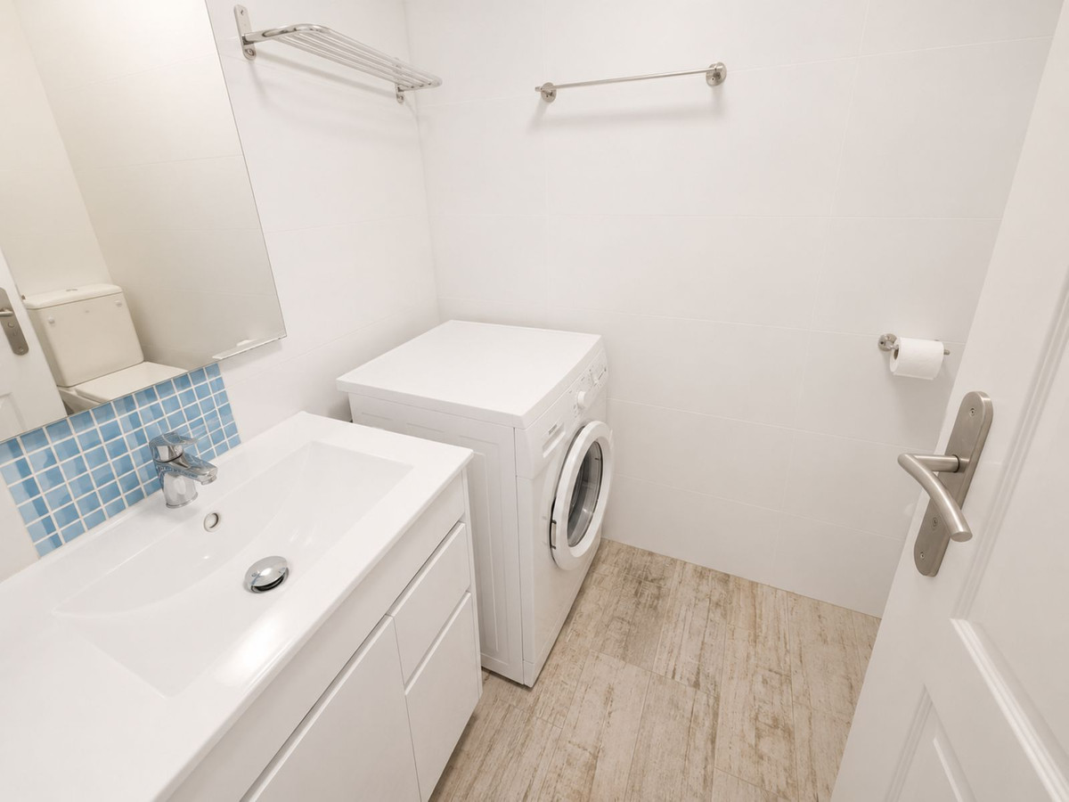 Appartement te koop in San Luis de Sabinillas | 2 slaapkamers H5453524