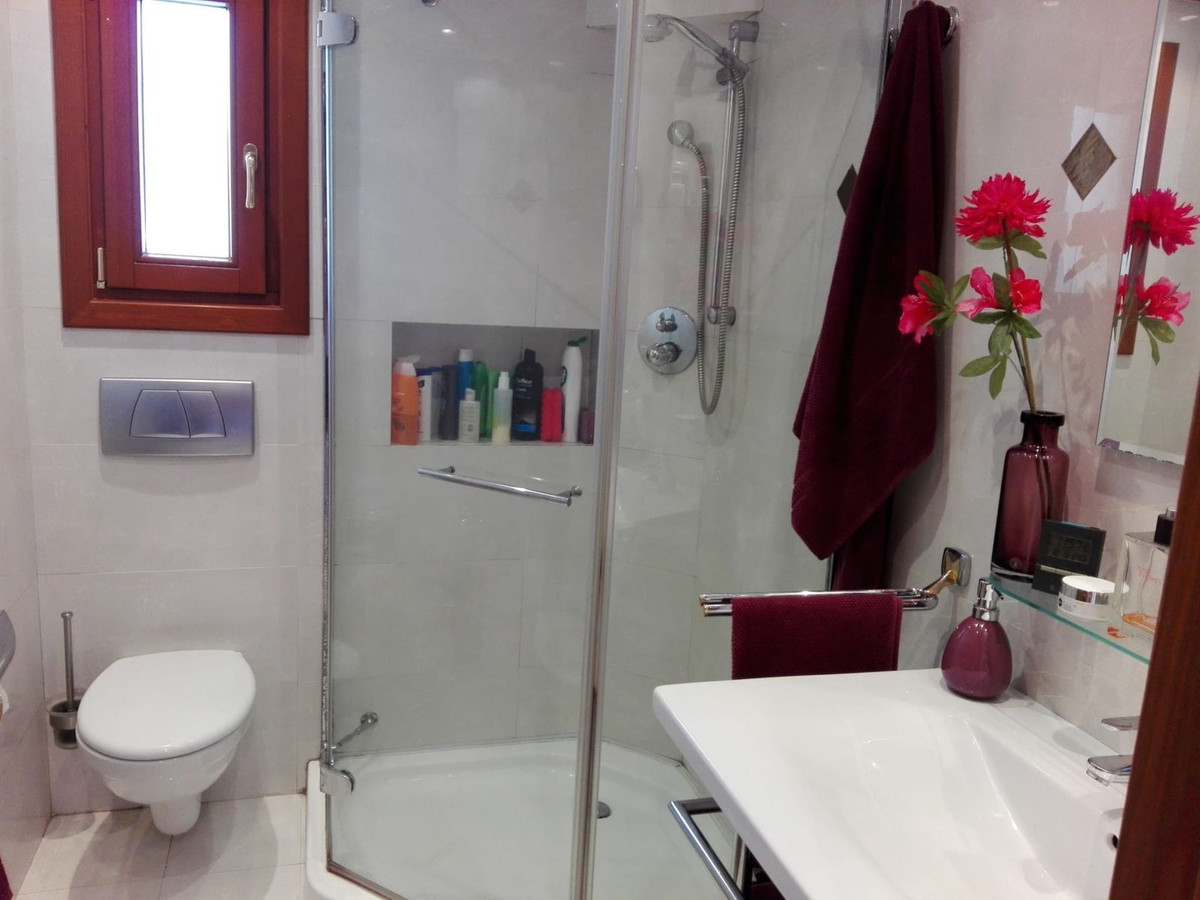 Appartement te koop in San Luis de Sabinillas | 2 slaapkamers H5489998