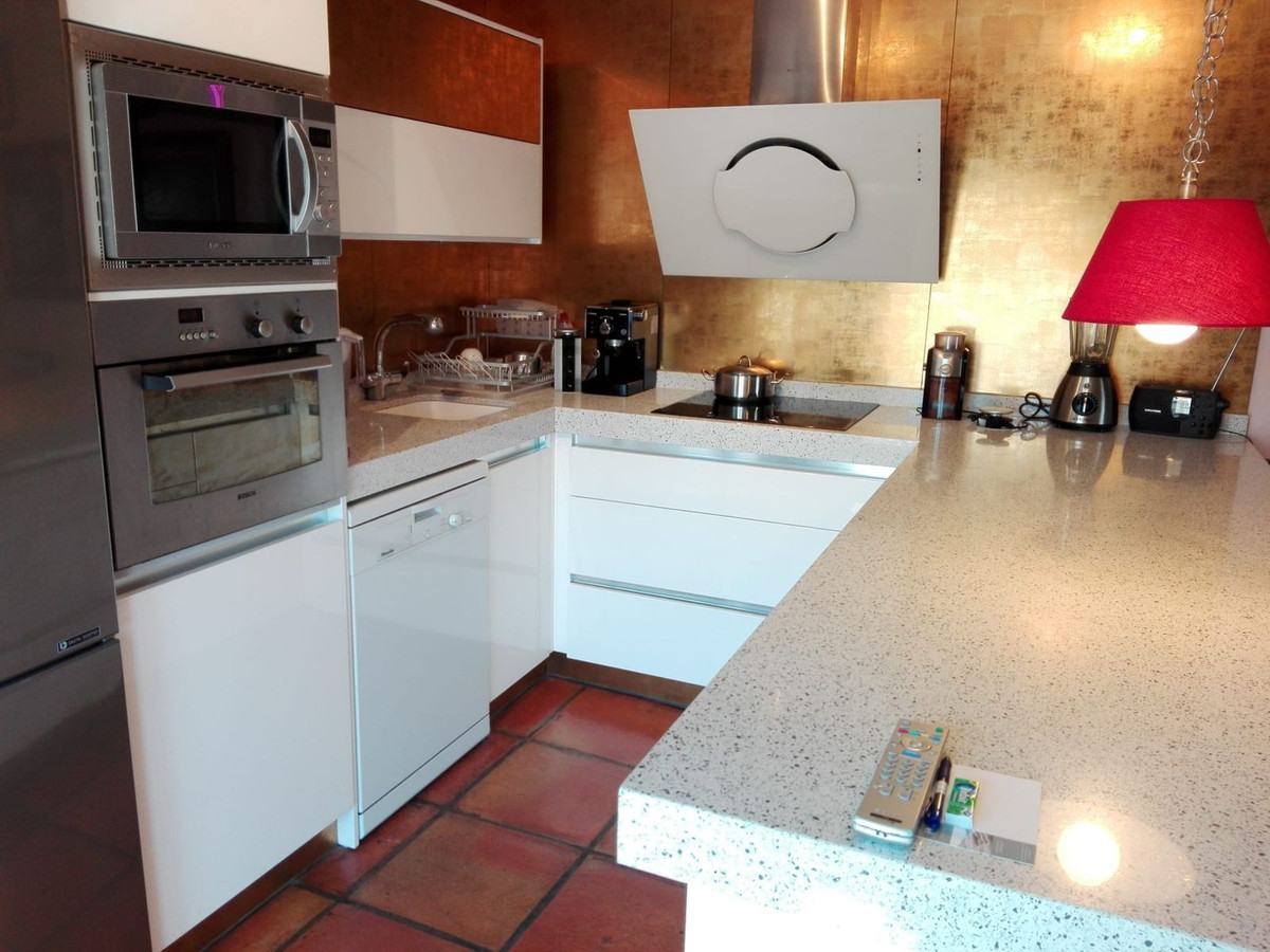 Appartement te koop in San Luis de Sabinillas | 2 slaapkamers H5489998