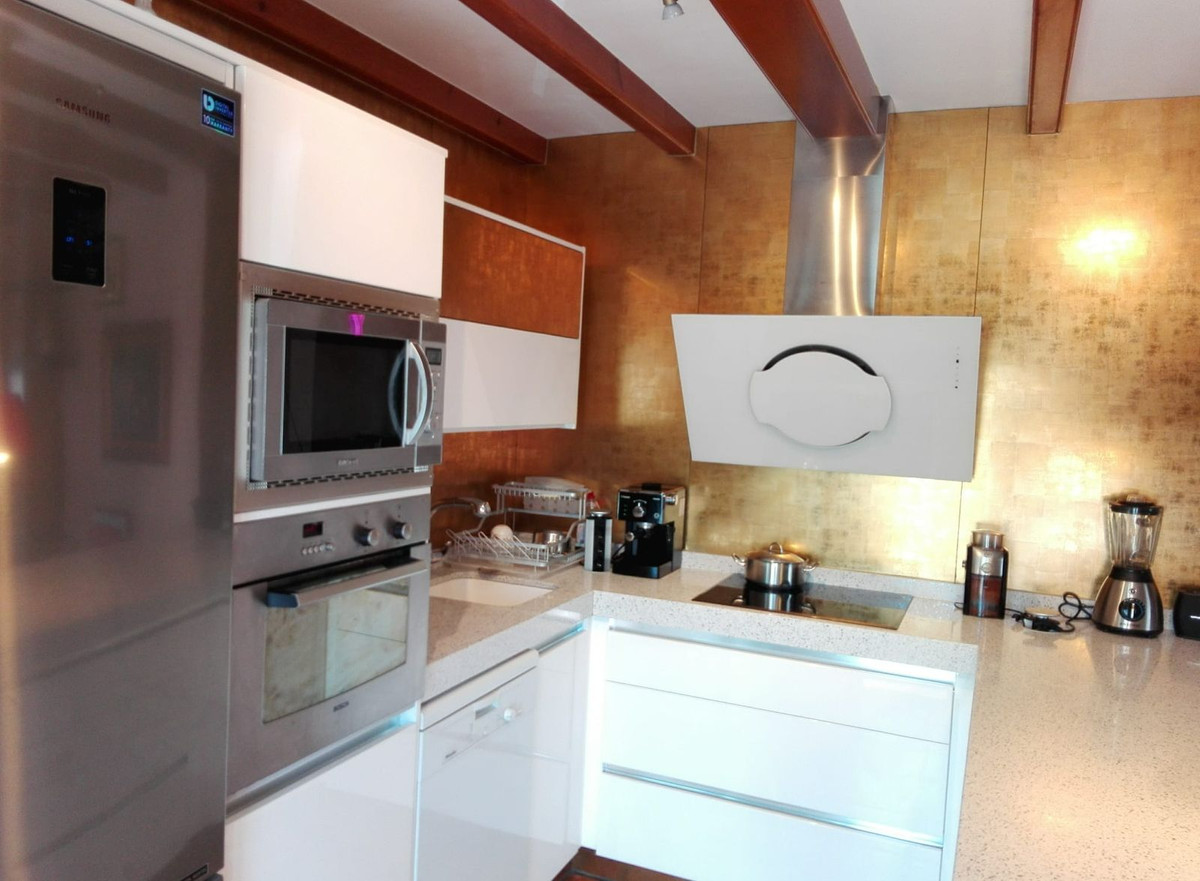 Appartement te koop in San Luis de Sabinillas | 2 slaapkamers H5489998
